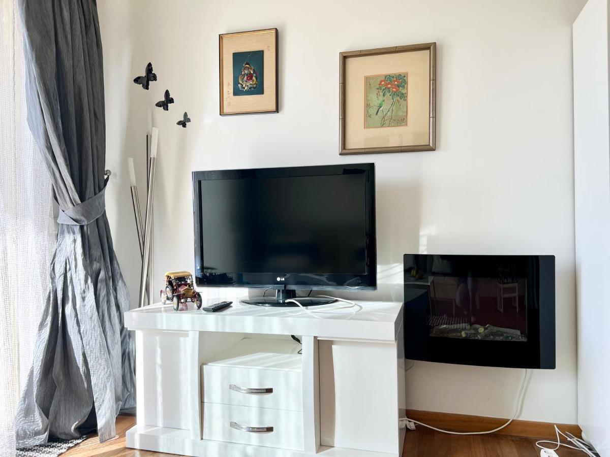 Odyssey Beach Front Apartment ハニア エクステリア 写真