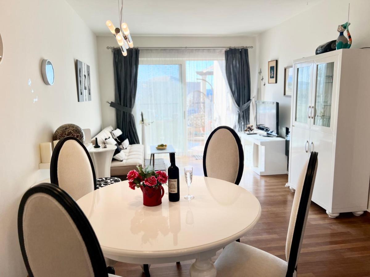 Odyssey Beach Front Apartment ハニア エクステリア 写真