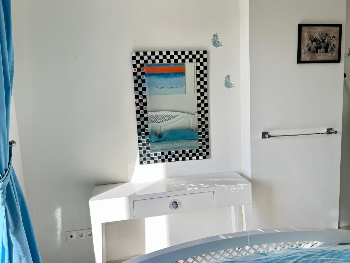 Odyssey Beach Front Apartment ハニア エクステリア 写真